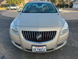 2012 Buick Regal Premium 1