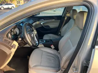 2012 Buick Regal Premium 1