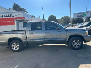 2006 Dodge Dakota SLT