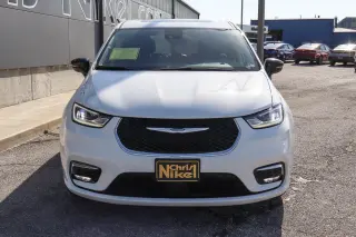 2024 Chrysler Pacifica Limited FWD