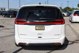 2024 Chrysler Pacifica Limited FWD