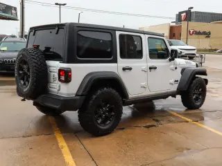 2022 Jeep Wrangler Unlimited Willys 4x4