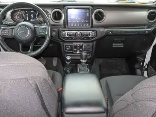2022 Jeep Wrangler Unlimited Willys 4x4