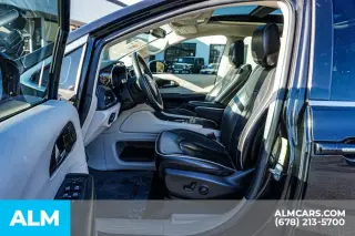 Chrysler Pacifica 2023 Limited 4dr Mini-Van