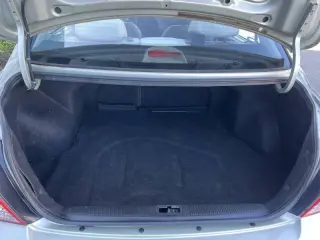 2004 Hyundai Elantra GLS