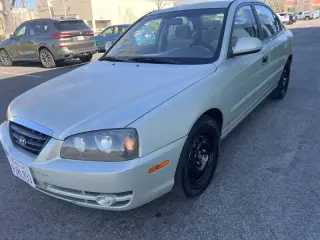 2004 Hyundai Elantra GLS