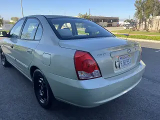 2004 Hyundai Elantra GLS