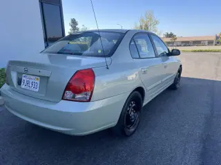 2004 Hyundai Elantra GLS
