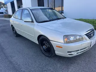 2004 Hyundai Elantra GLS