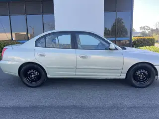 2004 Hyundai Elantra GLS