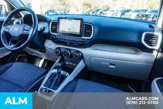 Hyundai VENUE 2024 Limited 4dr Crossover