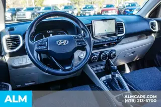 Hyundai VENUE 2024 Limited 4dr Crossover
