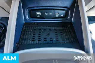 Hyundai VENUE 2024 Limited 4dr Crossover