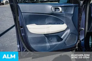 Hyundai VENUE 2024 Limited 4dr Crossover