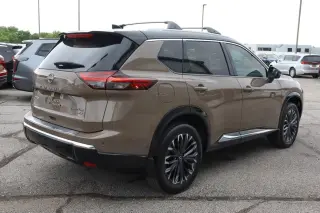 2025 Nissan Rogue AWD Platinum