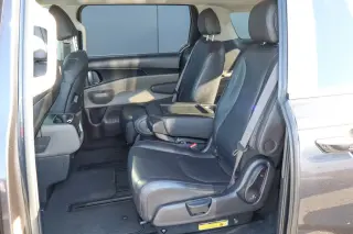 2025 Kia Carnival LXS FWD