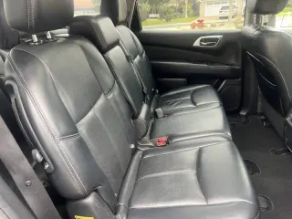 2017 Nissan Pathfinder Platinum