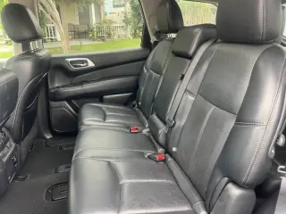 2017 Nissan Pathfinder Platinum