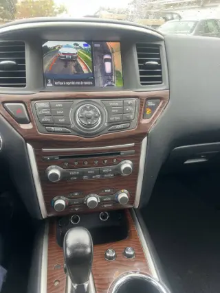 2017 Nissan Pathfinder Platinum