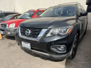 2017 Nissan Pathfinder Platinum