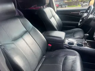 2013 Nissan Pathfinder Platinum
