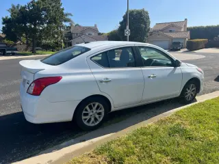2018 Nissan Versa SV