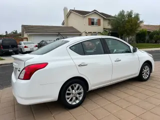 2018 Nissan Versa SV