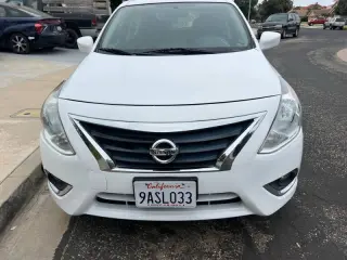 2018 Nissan Versa SV