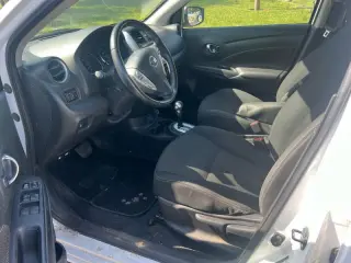 2018 Nissan Versa SV