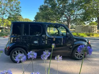 2011 Nissan cube 1.8