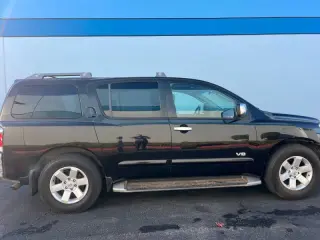 2005 Nissan Armada SE