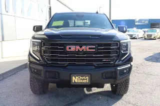 2023 GMC Sierra 1500 4WD Crew Cab 147 AT4X