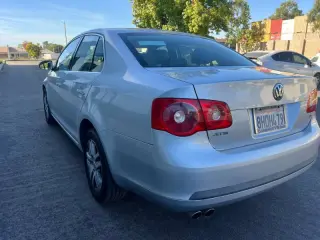 2005 Volkswagen Jetta 2.5 PZEV