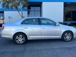 2005 Volkswagen Jetta 2.5 PZEV