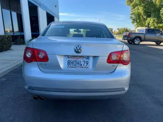 2005 Volkswagen Jetta 2.5 PZEV