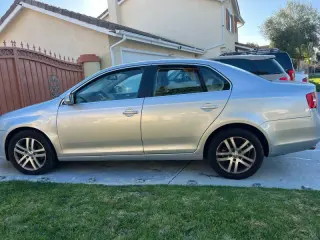 2005 Volkswagen Jetta 2.5 PZEV