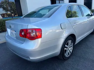 2005 Volkswagen Jetta 2.5 PZEV