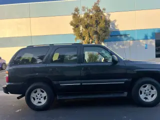 2004 Chevrolet Tahoe LS