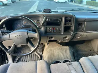 2004 Chevrolet Tahoe LS