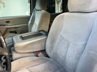 2004 Chevrolet Tahoe LS