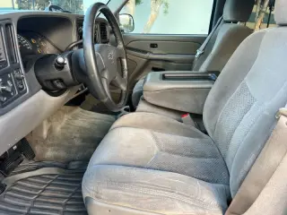 2004 Chevrolet Tahoe LS