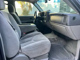 2004 Chevrolet Tahoe LS