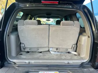 2004 Chevrolet Tahoe LS