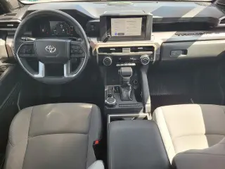 Toyota Tacoma 2024 4x4 SR5 4dr Double Cab 5.0 ft SB