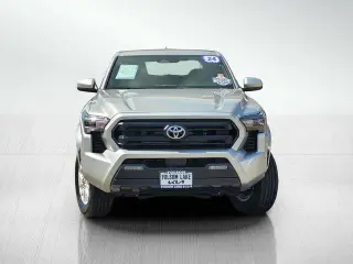Toyota Tacoma 2024 4x4 SR5 4dr Double Cab 5.0 ft SB