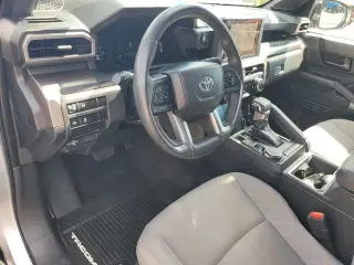 Toyota Tacoma 2024 4x4 SR5 4dr Double Cab 5.0 ft SB