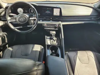Hyundai ELANTRA 2022 Limited 4dr Sedan