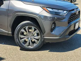 Toyota RAV4 Hybrid 2024 AWD XLE Premium 4dr SUV