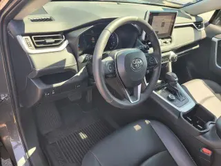 Toyota RAV4 Hybrid 2024 AWD XLE Premium 4dr SUV