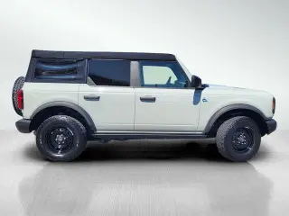 Ford Bronco 2023 4x4 Outer Banks Advanced 4dr SUV